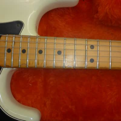 Fender Stratocaster : Re-Fretted w/Case 1975-1976 - Re-Finished in White image 8