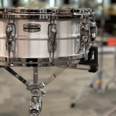 YAMAHA RAS-1455 14X5.5 RECORDING CUSTOM ALUMINUM SNARE DRUM - FLOOR MODEL image 2