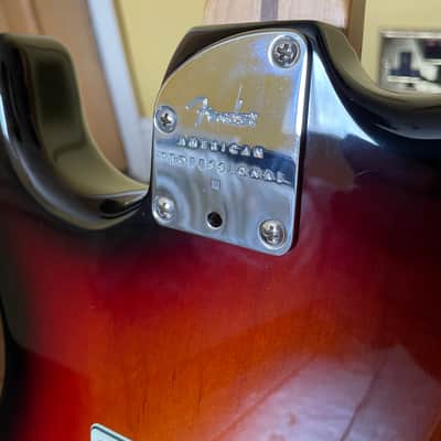 Fender American Professional II Stratocaster HSS with Maple Fretboard 2020 - Present 3-Color Sunburst image 7