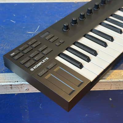 Native Instruments Komplete Kontrol M32 image 2