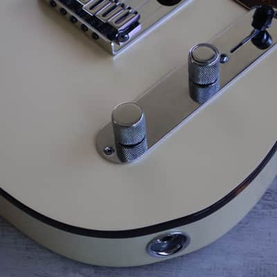 2011 Fender USA American Deluxe Telecaster (Olympic Pearl White) image 3