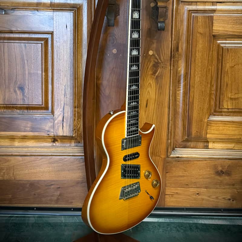 2010 – 2013 Epiphone Nighthawk Custom Reissue Honeyburst