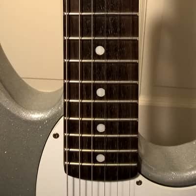 Peavey Rockmaster--Silver Sparkle; Built-In Tuner & Headphone Amp; Upgraded PU; Great Cond.; Gig Bag image 3
