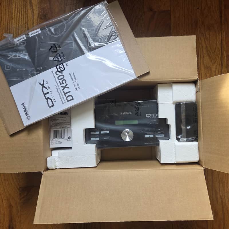 Yamaha DTX502 Electronic Drum Trigger Module with AC power adapter, mounting bracket and owner's manual image 1