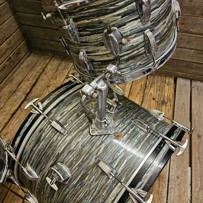Ludwig Classic Maple Drum Kit, Blue Oyster Pearl 1960s Fab Format USED! RKCLK280126 image 4