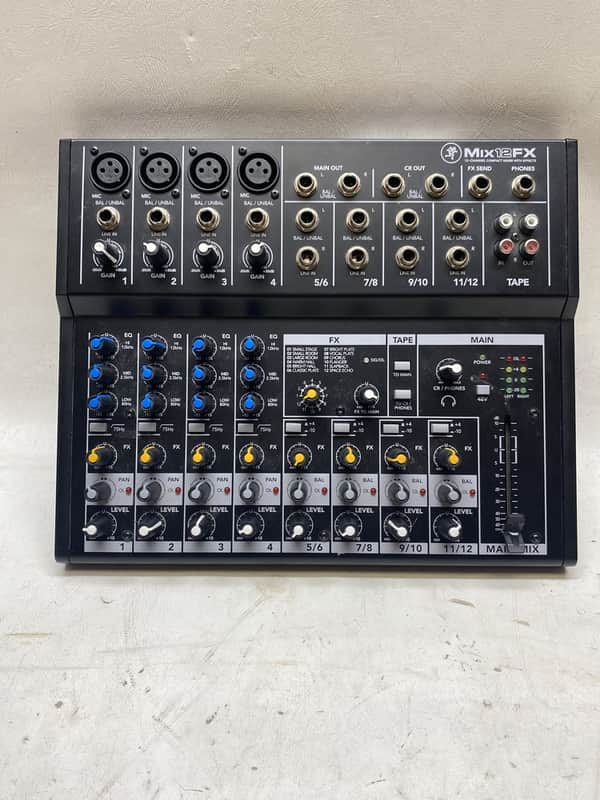 Mackie MIX12FX