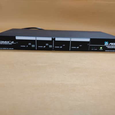 Peavey Automix 4 2000 - grey image 1