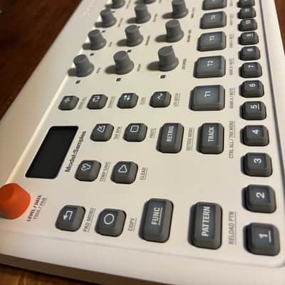 Elektron Model:Samples 2019 - 2020 - White image 2