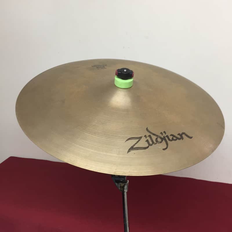 Zildjian 18" A Series Medium Ride Cymbal 1982 - 2005 - Traditional image 1