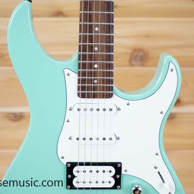 Yamaha PAC112V-SB Pacifica HSS with Rosewood Fretboard - Sonic Blue image 4