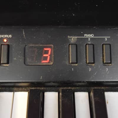 Yamaha PF70 Electric Piano w/stand w/case - Vintage 80's image 7