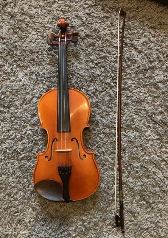 Yamaha V5 Violin 4/4 image 1