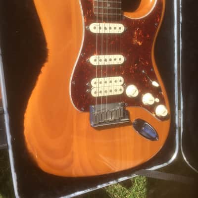 Fender FSR 2012 HSS American Special Strat image 2