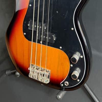 Squier Classic Vibe 70's Precision Bass 4-String Bass Guitar 3-Tone Sunburst (195) image 4