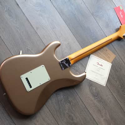 FENDER "American Professional Classic Stratocaster Fade Firemist Gold" GIGBAG, 3, 46 KG image 2