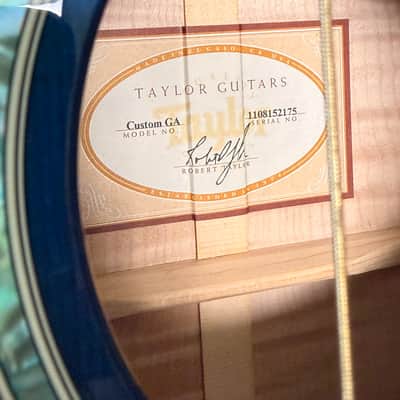 Taylor Custom Grand Auditorium 2011 - Custom Blue, Premium abalone rosette image 8