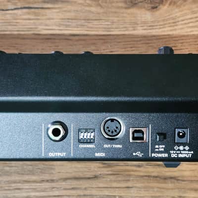 Behringer Pro-1 Analog Synthesizer 2019 - Present - Black image 3