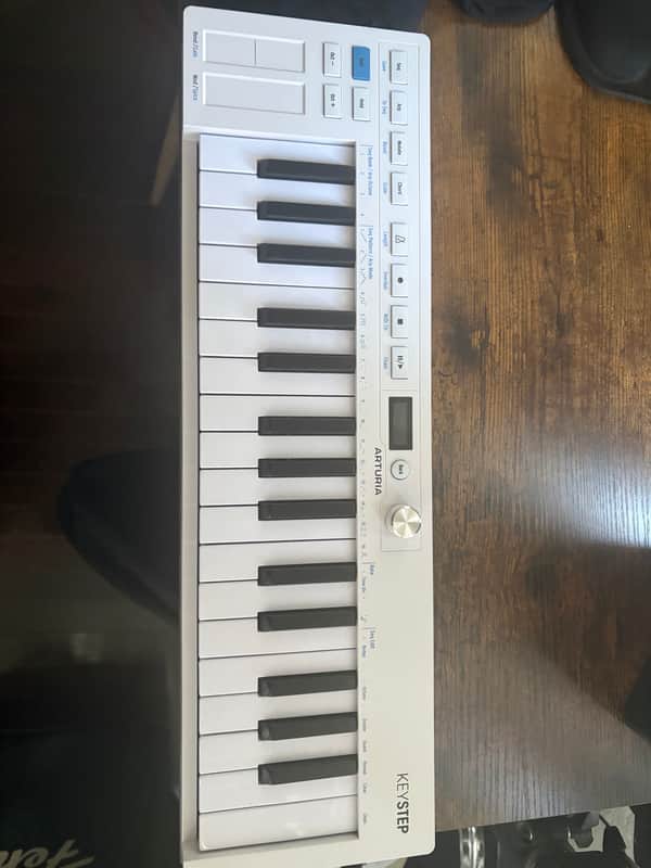 Arturia KeyStep mk2 32-Key MIDI Controller 2026 - Present - White image 1