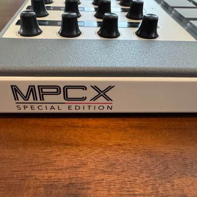 Akai MPC X Special Edition Standalone Sampler / Sequencer 2023 - Present - Grey image 2