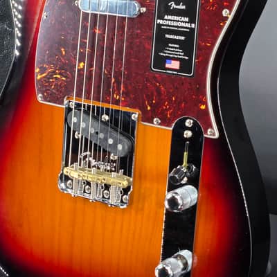 Fender American Professional II Telecaster®, Rosewood Fingerboard, 3-Color Sunburst image 4