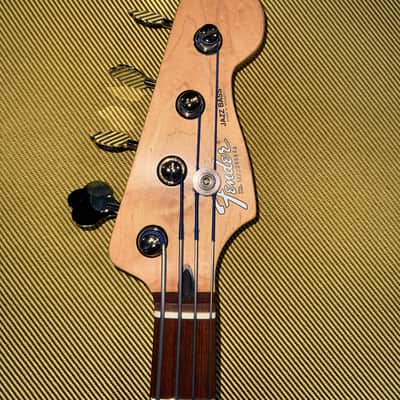 Fender Jazz Bass 2002 - Quilted Maple Cherry Sunburst image 2