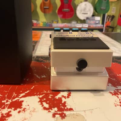 Boss DD-8 B-stock image 4