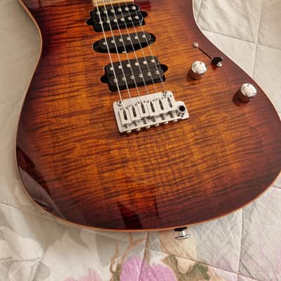 Suhr Modern Plus HSH with Roasted Maple Fretboard 2018 - Present - Bengal Burst Bild 15