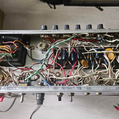 Fender Vibrolux Reverb 2-Channel 35-Watt 2x10" Guitar Combo 1970 - 1980 - Silverface image 12