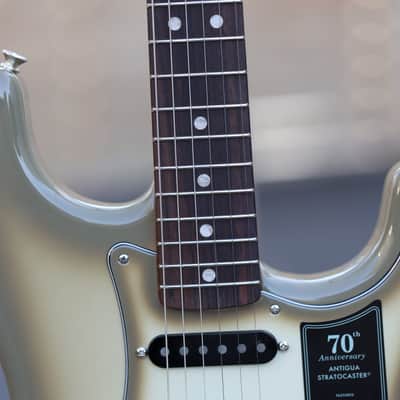 Fender 70th Anniversary Vintera II Stratocaster - Antigua image 5