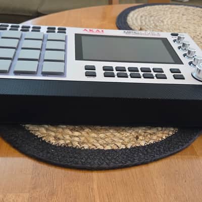 Akai MPC Live II Standalone Sampler / Sequencer Retro Edition 2020 - Present - Grey image 9