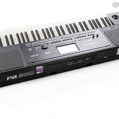 Korg Pa300 61-Key Arranger Workstation 2010s - Black image 2