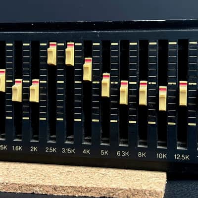 Yamaha Vintage Q1027 Professional Series Graphic Eq - Black image 4