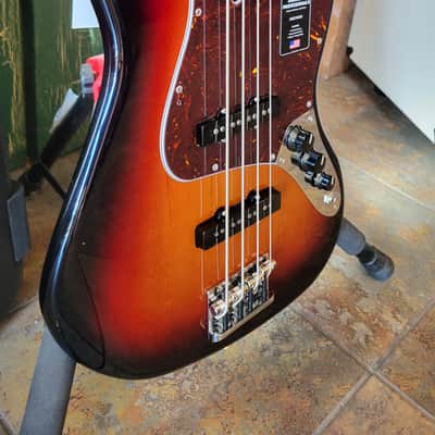 2025 Fender American Pro II Jazz Electric Bass 3 Tone Sunburst with Fender HSC image 4