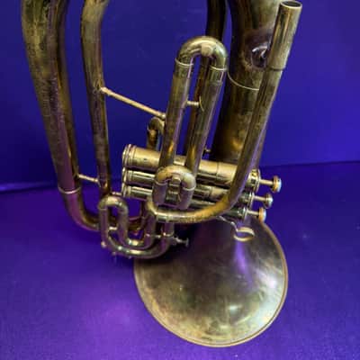 King 1124 Bb Marching Baritone - Lacquer image 6
