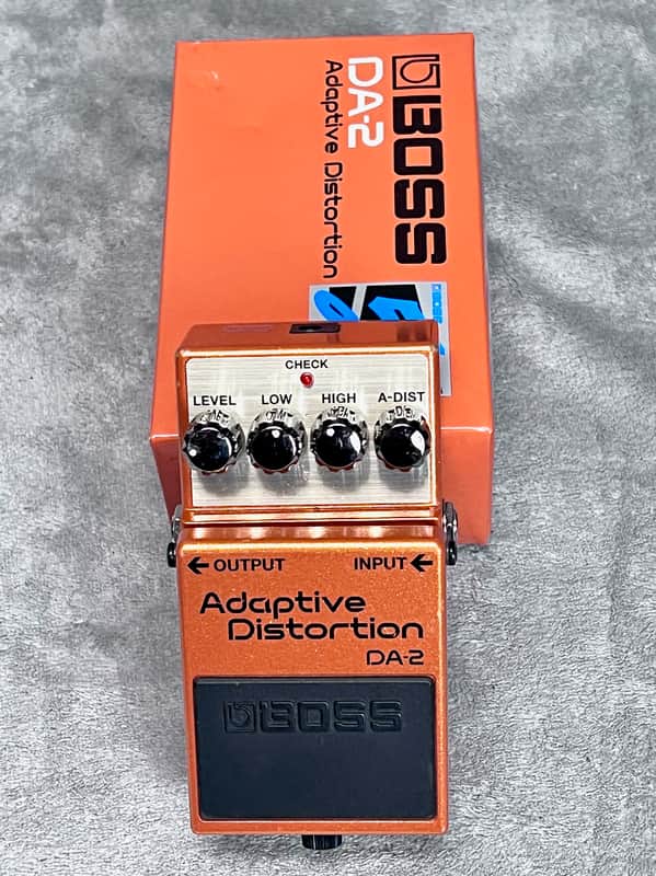 BOSS エフェクター★adaptive distortion DA-2 da-2_top_main.jpg