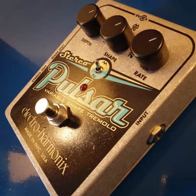 Electro-Harmonix Stereo Pulsar Analog Tremolo image 2