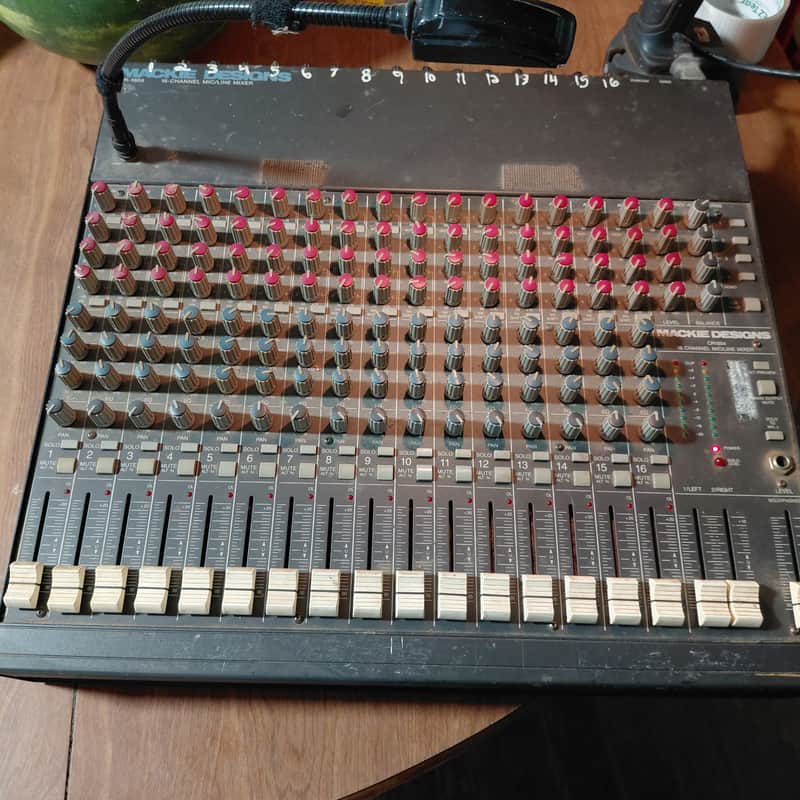 y*m様 【耳付き】MACKIE CR-1604 16ch アナログミキサー Mackie CR1604 16-Channel Mic / Line Mixer | Reverb