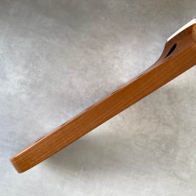 Roasted Maple Stratocaster neck - Nitro Satin - SS Frets - Bone nut image 16