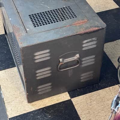 Mid-century 6 space 19” rack case Circa 1960s image 5