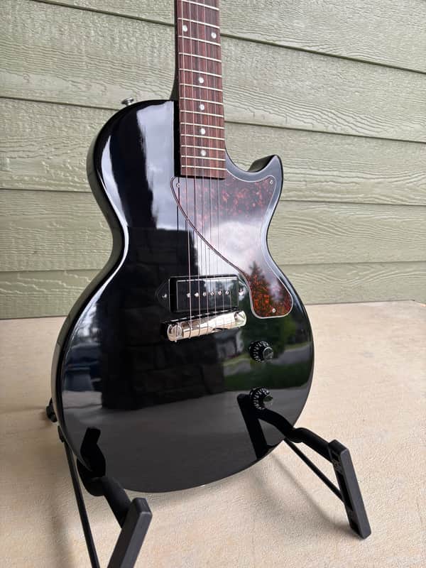 2024 Les Paul Junior - Ebony. Music City Bridge Studfinder/locking studs image 1