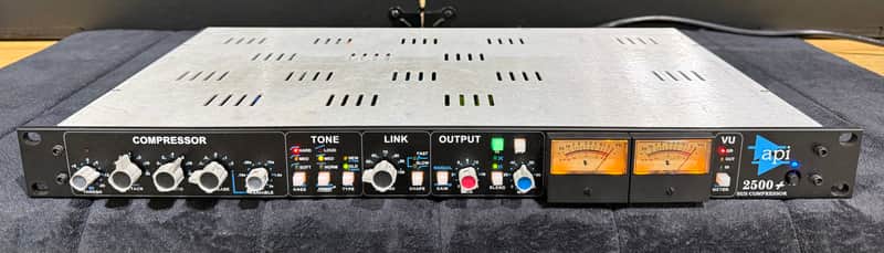 API 2500+ Stereo Bus Compressor