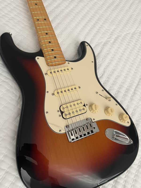 Fender Player II Modified Stratocaster with Maple Fretboard 2025 - Present - 3-Color Sunburst