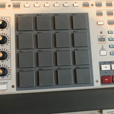 Akai MPC Renaissance Groove Production Studio 2012 - 2019 - Grey image 5