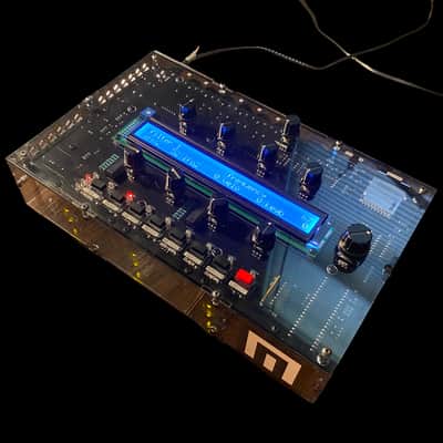 Mutable Instruments Ambika 6-Voice Polyphonic Synthesizer With x6 SMR-4 Filter Voicecards imagen 1