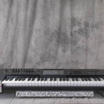 KORG KRONOS 2 61-Key Music Workstation Synthesizer in Excellent Condition image 4