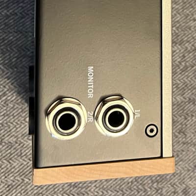 Universal Audio Volt 276 USB-C Audio Interface 2021 - Present - Tan / Gray image 3