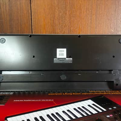 Korg R3 SYNTHESIZER/VOCODER w/box, mic, power supply Radias image 12
