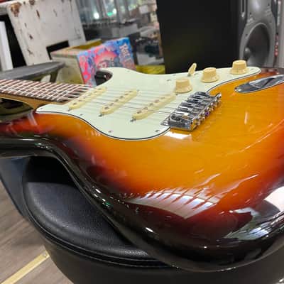 Fender ST12 TX 12-String Stratocaster MIJ 2002-2004 - 3-Tone Sunburst image 17