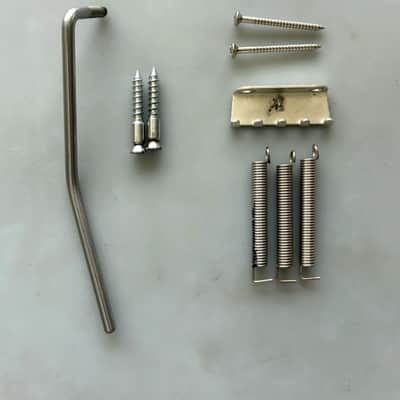 FLOYD ROSE® MADE IN GERMANY 80's KRAMER CHROME "NFT" TREMOLO WITH MOUNTING HARDWARE imagen 7