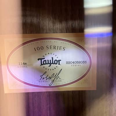 Taylor 114e Natural Walnut/Sitka Spruce with Gig Bag image 6